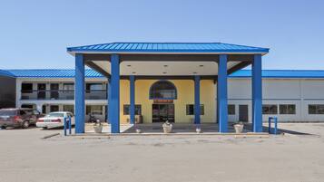 المنشأة من الخارج