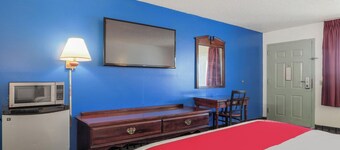 Lonestar Inn & Suites, Erick OK Hwy 40 BY OYO