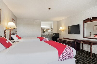 Lonestar Inn & Suites, Erick OK Hwy 40 BY OYO