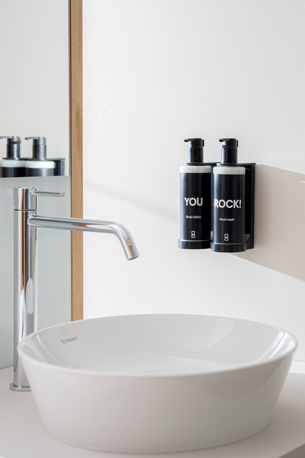 Bathroom amenities - Ocean Drive Madrid (Madrid)