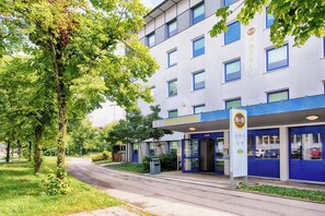 Exterior - B&B Hotel Munchen Garching (Garching)
