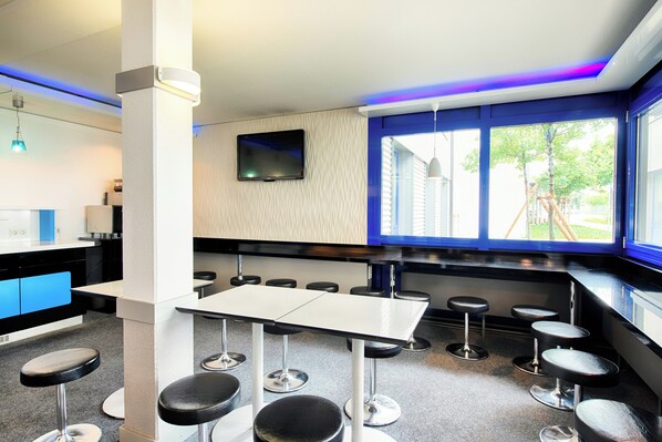 Dining - B&B Hotel Munchen Garching (Garching)