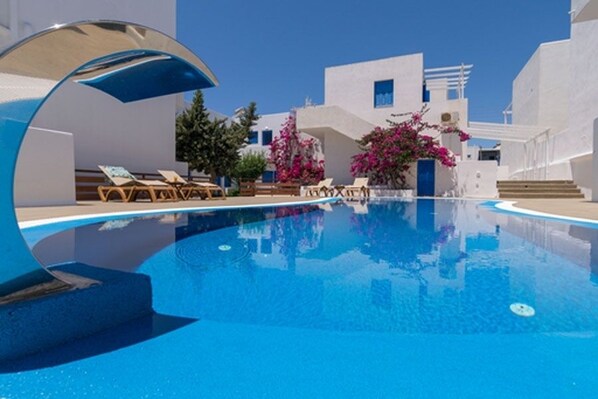 Pool - Apollon Rooms (Milos)