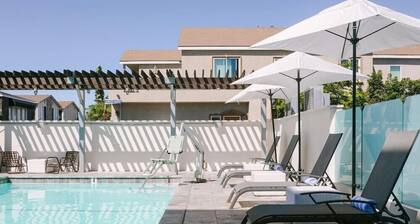 Hotel Solarena Newport Beach, a Dazzler Select by Wyndham