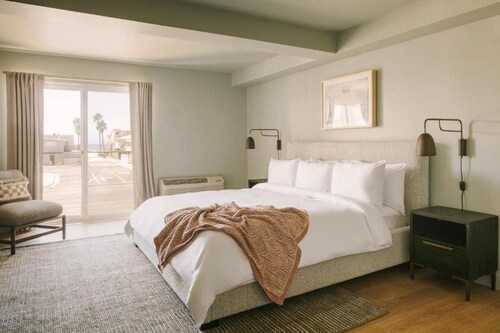 Hotel Solarena Newport Beach, a Dazzler Select by Wyndham