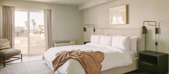 Hotel Solarena Newport Beach, a Dazzler Select by Wyndham
