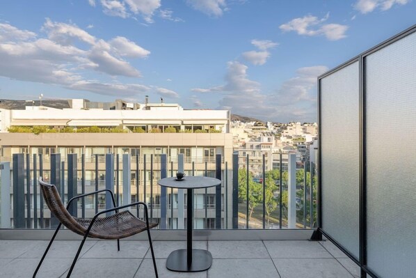 Outdoor dining - Magenta Acropolis (Athens)
