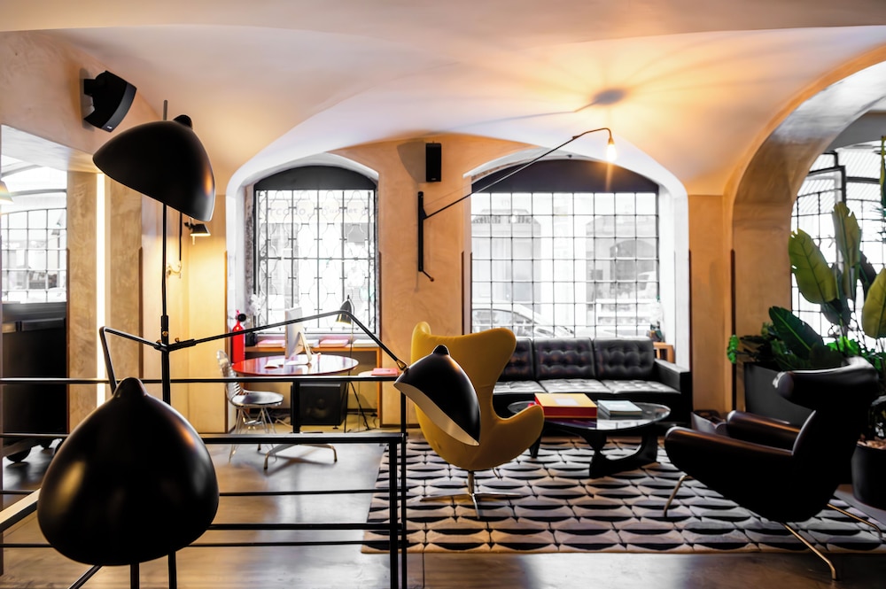 Brown's | Downtown Hotel by null