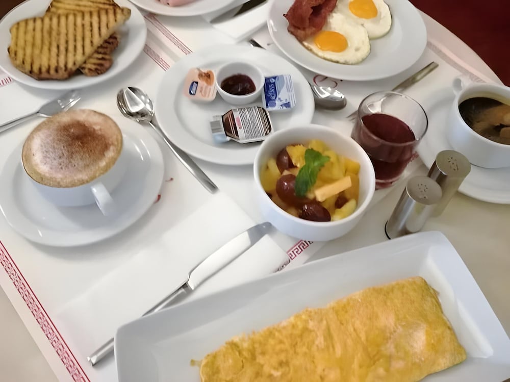 Brown's | Downtown Hotel by null