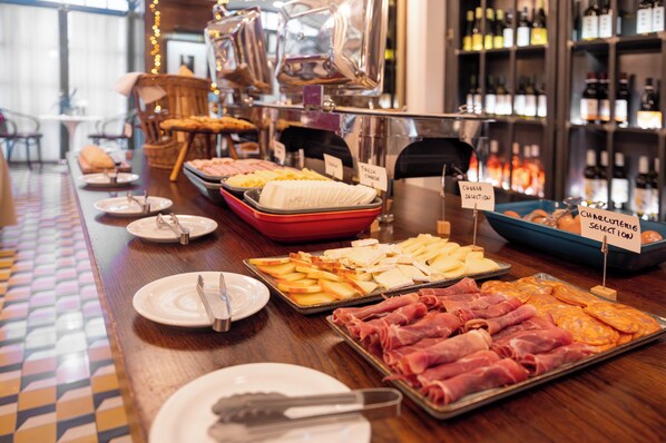 Dining - Brown S Downtown (Lisbon)