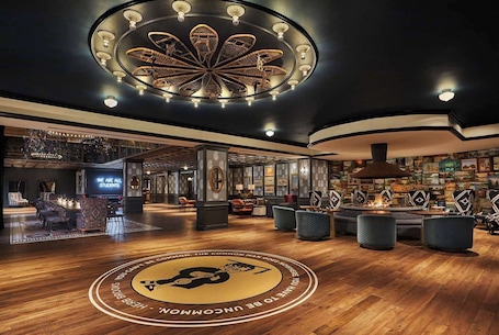 Lobby. Graduate by Hilton Minneapolis