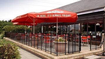 Tempat makan outdoor