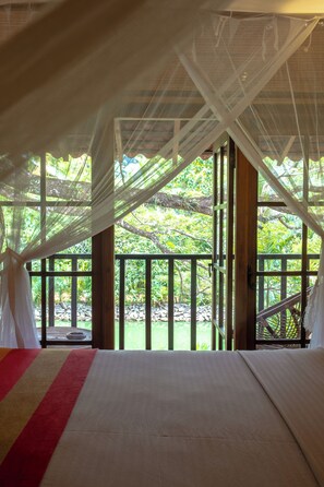 Kamar Single Deluks, balkon | Brankas, meja kerja, dan Wi-Fi gratis