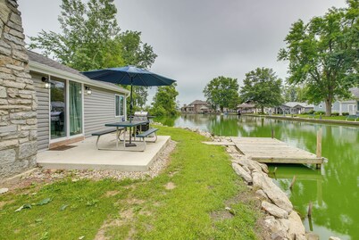 Grand Lake Cabin w/ Private Dock in St Marys!