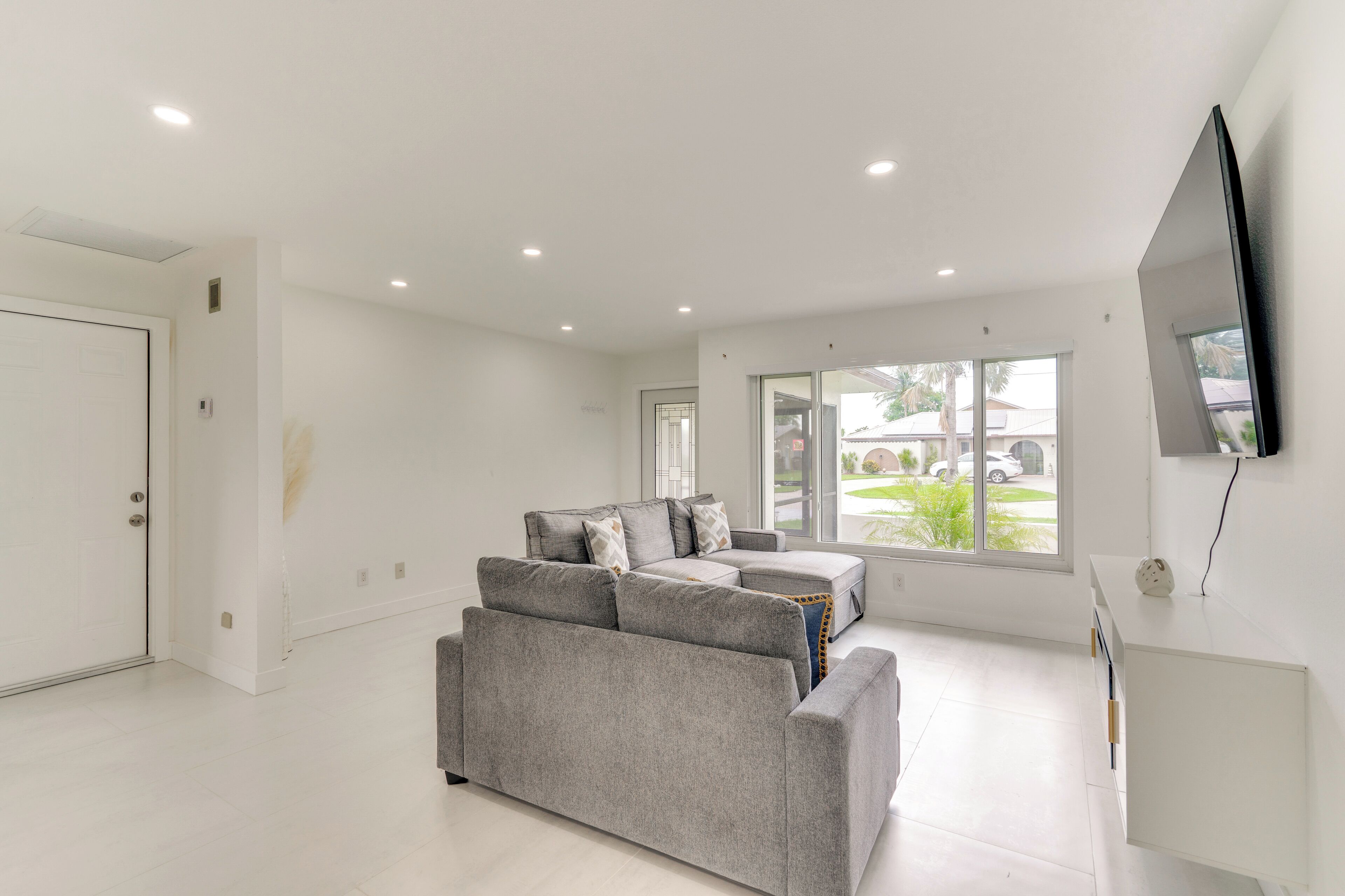 Swim, Golf & Explore: Pet-friendly Cape Coral Home - Fort Myers, FL