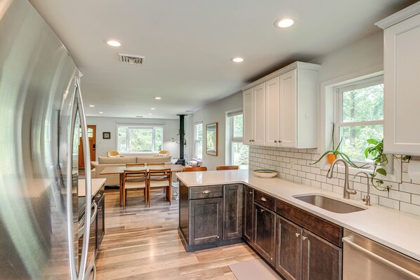 Interior - Family Home w/ Outdoor Oasis in Hudson Valley (High Falls)