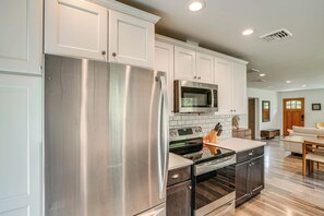 Microwave, stovetop, dishwasher, coffee/tea maker