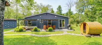 Family Home w/ Outdoor Oasis in Hudson Valley