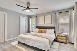 2 bedrooms, desk, iron/ironing board, free WiFi