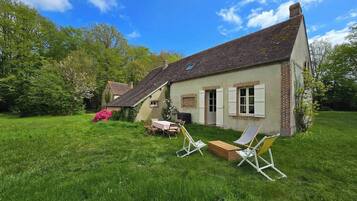 Enceinte de lâhĂ©bergement