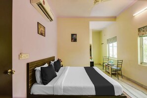 Ropa de cama de alta calidad y escritorio