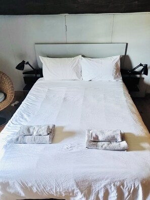 4 bedrooms, Internet, bed sheets