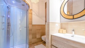 Shower, bidet, towels, shampoo - Coco - Elegance Boudoir (Bari)