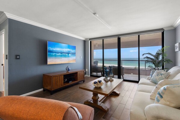 Smart TV, DVD player