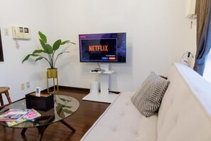 Bügeleisen/Bügelbrett, kostenloses WLAN