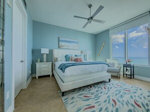 3 bedrooms, desk, iron/ironing board, travel cot - Sapphire 2503 - By GISO Vacation Rentals (South Padre Island)