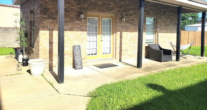 Relaxation Getaway w/ Pond View