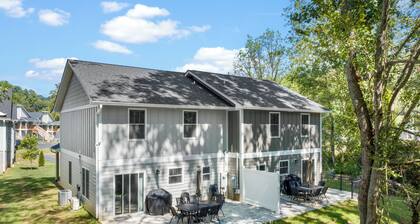 Sleeps 20, Entire Duplex | Private Patio | 6 Minutes to Downtown Asheville