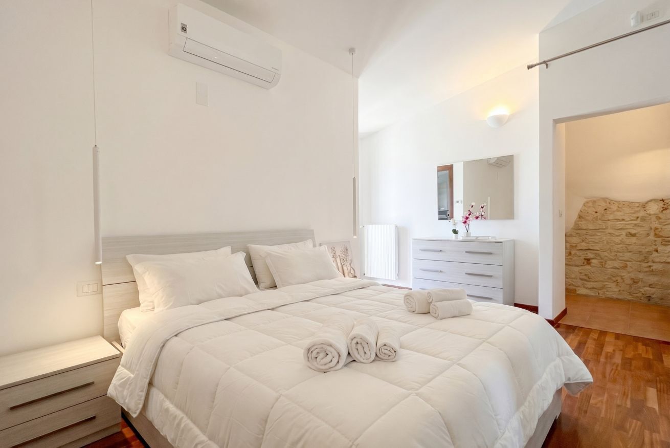 1 Schlafzimmer, Schreibtisch