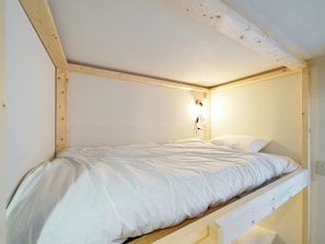 Chambre Quadruple, non-fumeurs | Wi-Fi gratuit, draps fournis