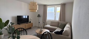 Stylish Apartment Opposite the Train Station