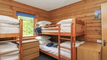 4 bedrooms, individually decorated, individually furnished