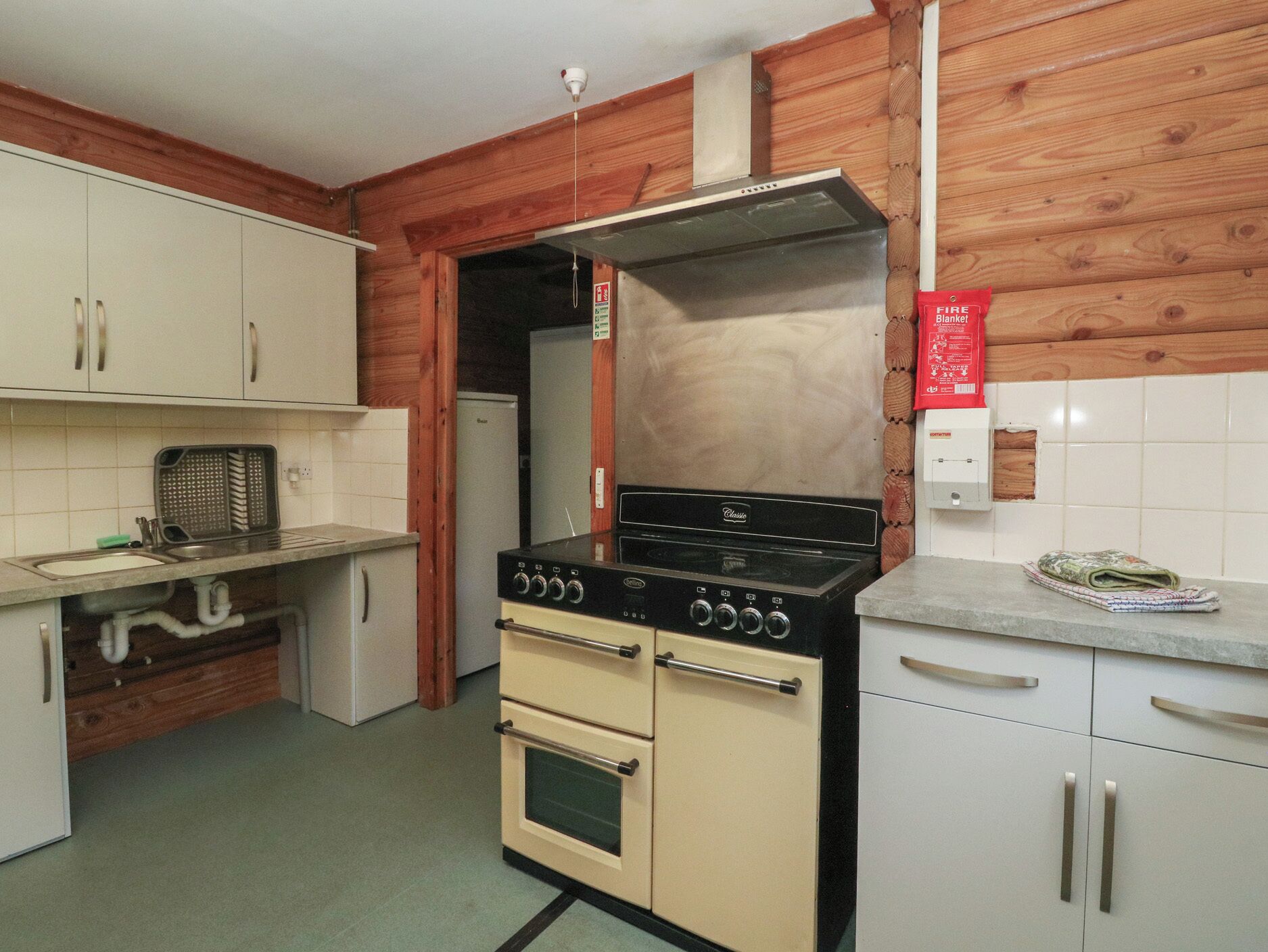 مستلزمات طهي/أطباق/أوعية