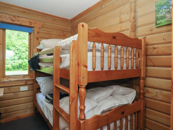 4 bedrooms, individually decorated, individually furnished - Shore Lodge Brodick Castle (Isle of Arran)