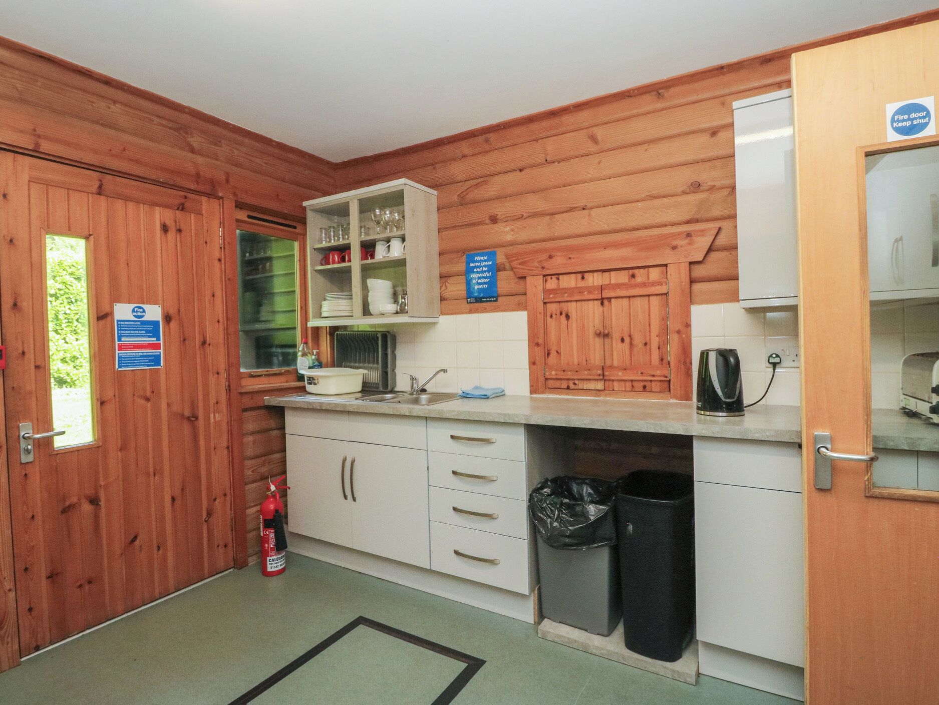 مستلزمات طهي/أطباق/أوعية