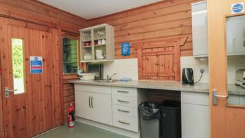 مستلزمات طهي/أطباق/أوعية