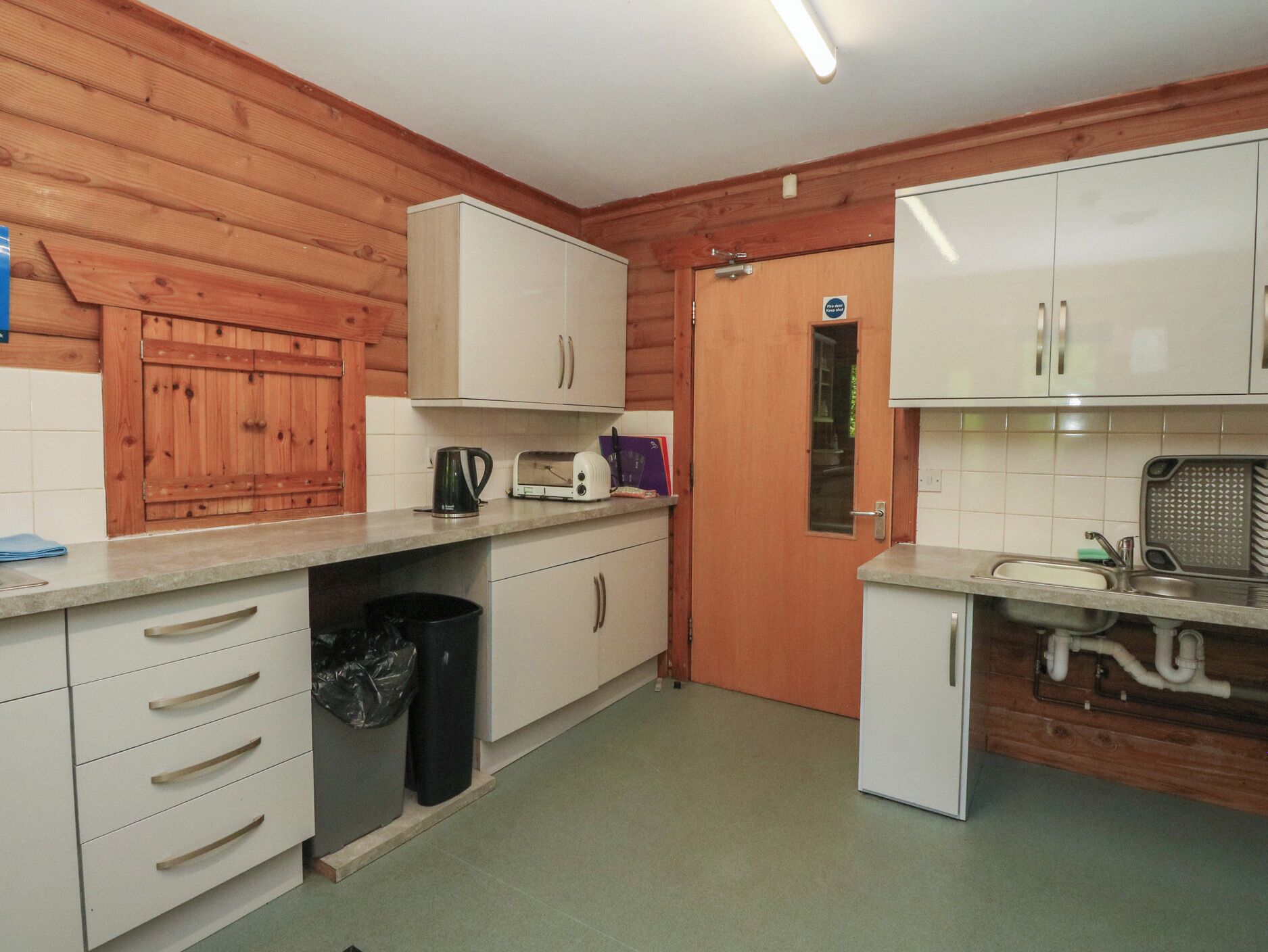 Kochgeschirr/Geschirr/Besteck