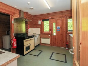 Cookware/dishes/utensils