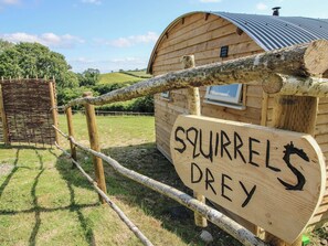 Property grounds - Squirrel's Drey (Bucknell)