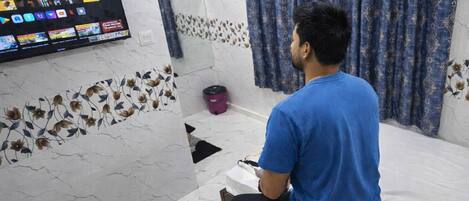 Deluxe Double Room | Premium bedding, free WiFi, bed sheets