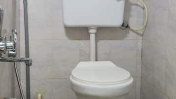 Artículos de tocador gratuitos, toallas, jabón, papel higiénico