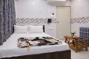 Habitación doble Deluxe | Ropa de cama de alta calidad, wifi gratis y ropa de cama 