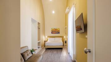 Triple Room | 1 bedroom, bed sheets