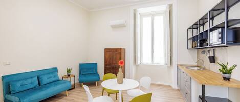 Apartamento (1 Bedroom) | Área de estar | TV