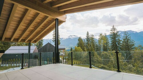 Revelstoke - Camozzi Chalet