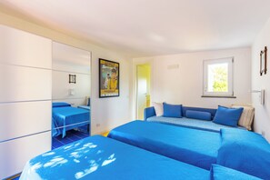 Villa (3 Bedrooms) | 3 bedrooms, iron/ironing board, bed sheets - Capri Turquoise by Napoliapartments (Capri)